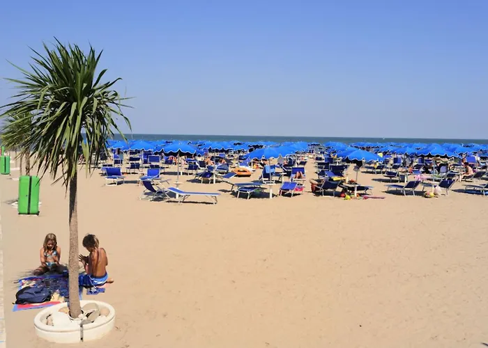 Beautifully Renovated Flat With Shared Pool Apartamento *