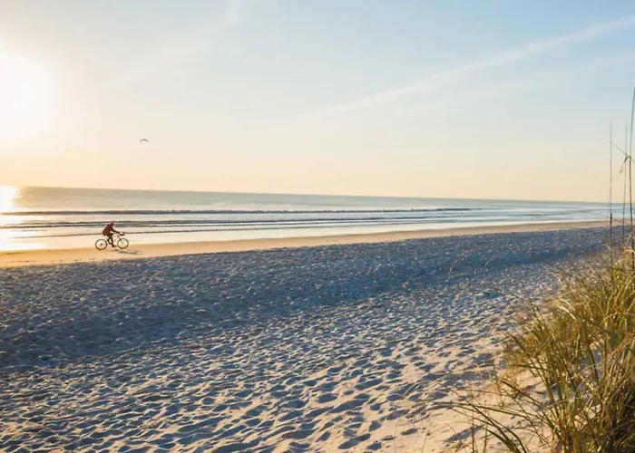 Beautifully Renovated Flat With Shared Pool Apartamento