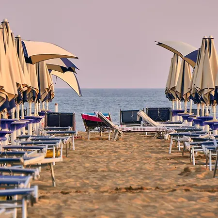 Beautifully Renovated Flat With Shared Pool Rosolina Mare