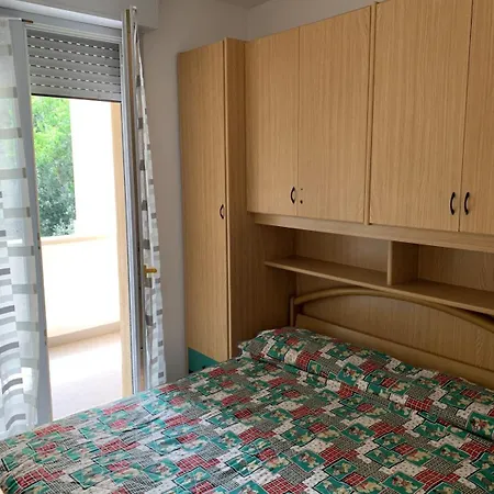 Apartmán Beautifully Renovated Flat With Shared Pool