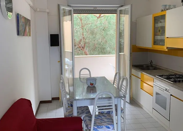 Beautifully Renovated Flat With Shared Pool Apartament *